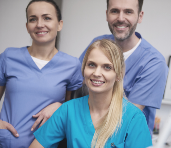 tandartsen mand en vrouwen glimlach